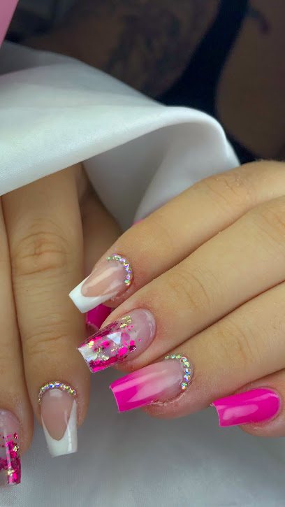 Lv Studio Beauty Academy: salão de beleza em Balneário Esmeralda, Praia Grande