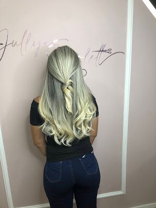 Jullye scarlett studio especialista em loiro e mega Hair: cabelo em Guilhermina, Praia Grande (foto 3)