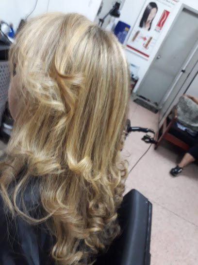 Nenê Cabeleireira: cabelo em Vila Nova, Cubatão