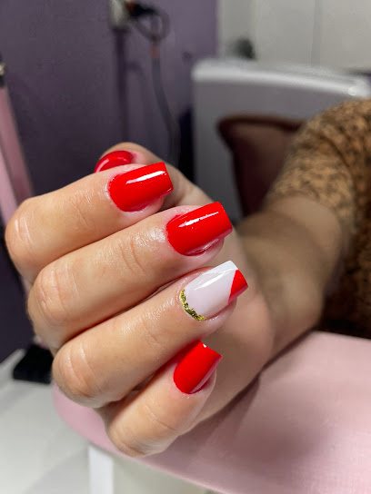 Esmalteria Bella: unhas em Parque Continental, São Vicente