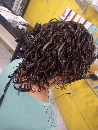 Sirley Cabeleireiro: cabelo em Vila Tupi, Praia Grande