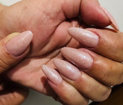Espaço ELi esmalteria: unhas em Jardim Melvi, Praia Grande (foto 3)