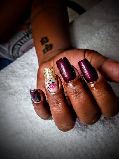Raisa Nail & Vanessa Feshion Hair: salão de beleza em Fazendinha, São Vicente