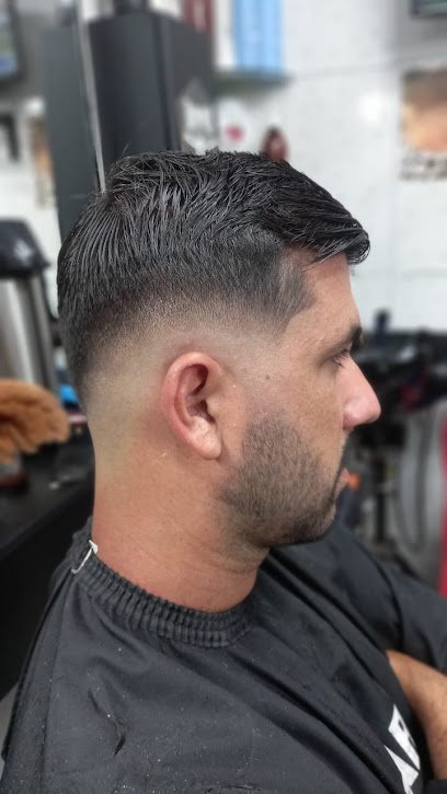 Império Souza Cortes: cabelo em Balneário Esmeralda, Praia Grande