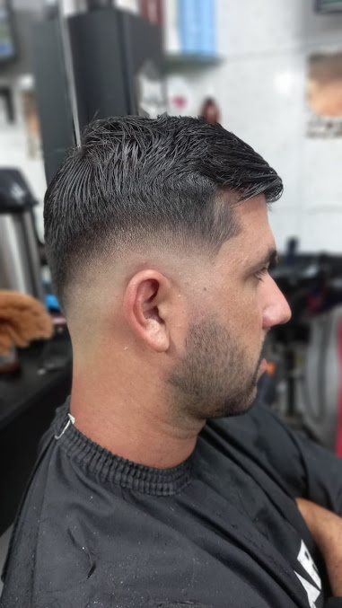 Império Souza Cortes: cabelo em Balneário Esmeralda, Praia Grande (foto 3)