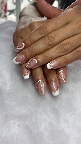 Kassy Manicure por amor: unhas em Jardim Melvi, Praia Grande (foto 3)