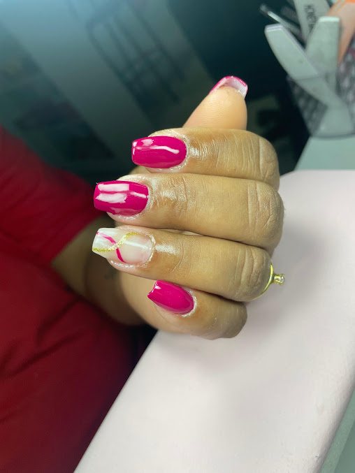 Júlia Barth Nail Designer: unhas em Vila Mateo Bei, São Vicente (foto 2)