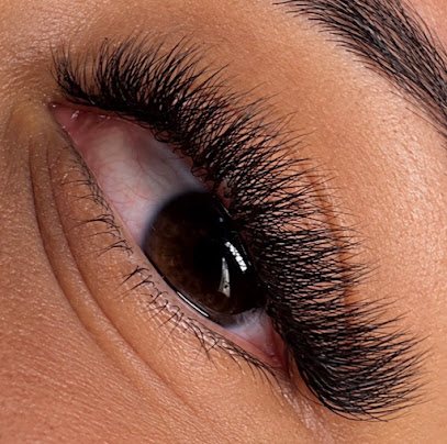 Jessica Lash Designer: cílios em SAMAMBAIA, Praia Grande