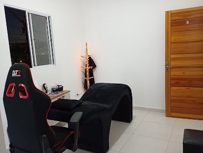 Studio CM beauty e academy: salão de beleza em SAMAMBAIA, Praia Grande