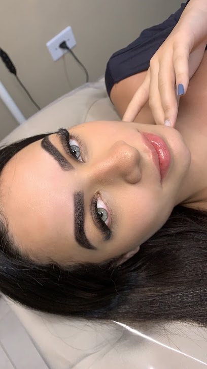 Ingrid Novaes Studio Beauty: salão de beleza em Vila Mateo Bei, São Vicente