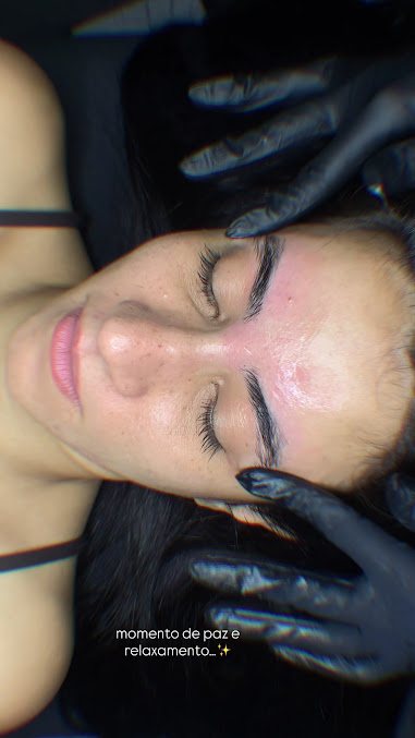 Ambbeautystudio e academy: salão de beleza em Vila Jockei Clube, São Vicente