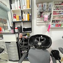 Linda e Bella Crys: salão de beleza em Cidade das Crianças, Praia Grande
