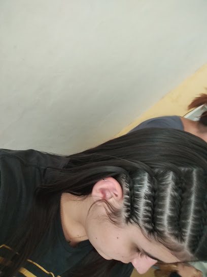 bem me quero espaço de beleza: salão de beleza em Esplanada dos Barreiros, São Vicente