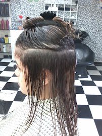 Flávio Cabeleireiro: cabelo em Parque Continental, São Vicente (foto 2)