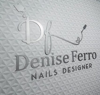 Denise Ferro Nails Designer: unhas em Anhanguera, Praia Grande