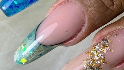 Magna Designer manicure: unhas em Jardim Veneza, Peruíbe (foto 2)