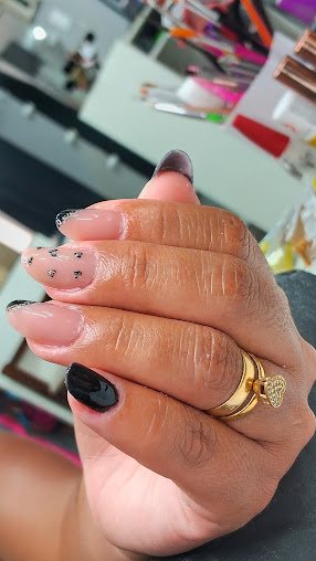 Lara Studio de Beleza: salão de beleza em Jardim Caraminguava, Peruíbe (foto 3)