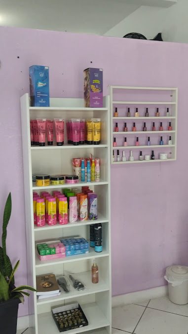 Beleza & Cia: salão de beleza em Centro, Peruíbe (foto 2)