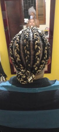 Janainahh braidz Trancista Peruíbe e Baixada Santista: salão de beleza em Vila Romar, Peruíbe