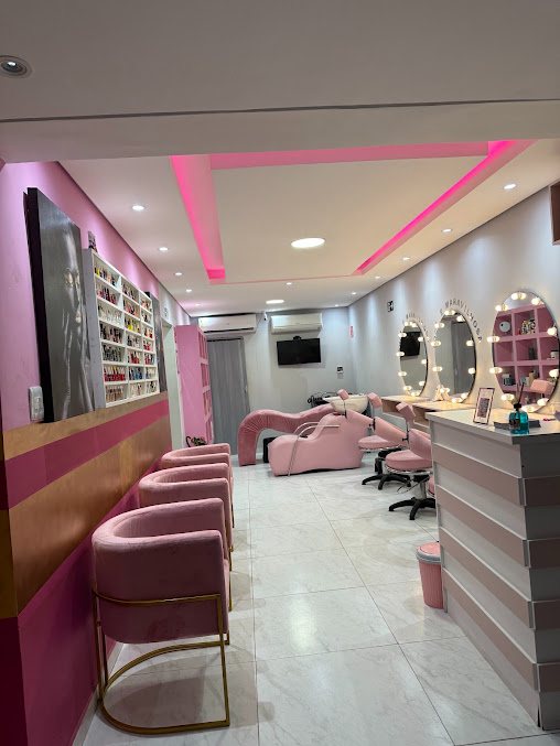 Dany Mundo Rosa Beauty: salão de beleza em Vila Tupi, Praia Grande (foto 2)