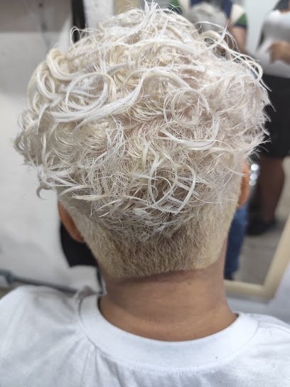 Studio Diva's São Vicente SP: salão de beleza em Parque Sao Vicente, São Vicente