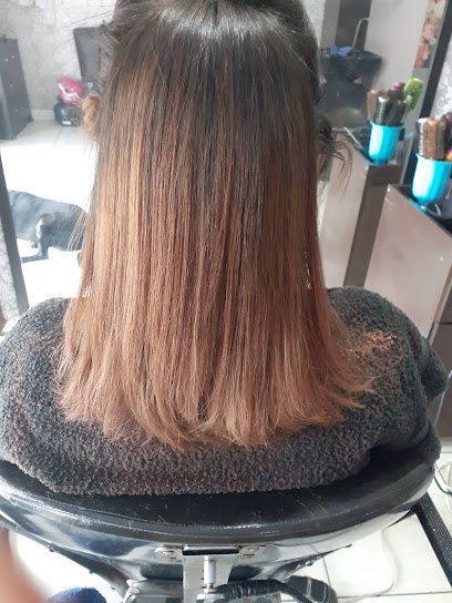 Nina studio: salão de beleza em Cidade Náutica, São Vicente