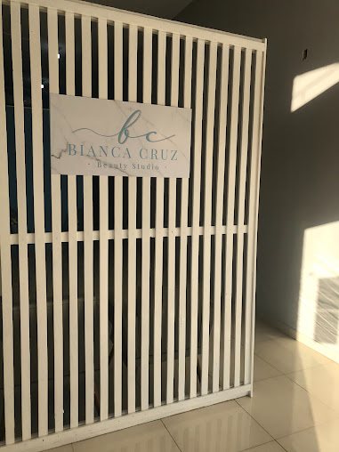 Studio Bianca Cruz: sobrancelhas em Jardim Caraguava, Peruíbe (foto 3)