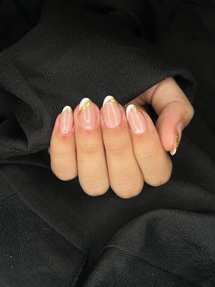 Della’s beauty: salão de beleza em Centro, Peruíbe (foto 3)