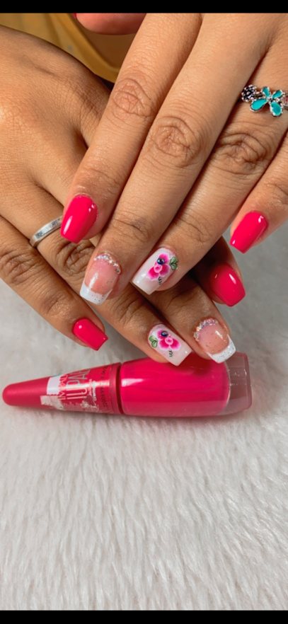 Krisllany Araújo Nails Design: unhas em Anhanguera, Praia Grande