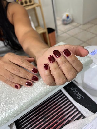 Michele Lopes: unhas em Boqueirão, Praia Grande (foto 2)