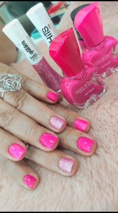 Encanto das unhas Esmalteria e Estética: salão de beleza em Parque Fernando Jorge, Cubatão