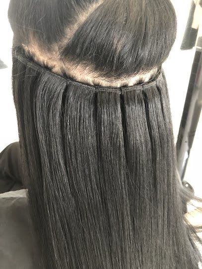 Nicolle Barella Mega Hair: cabelo em Centro, São Vicente