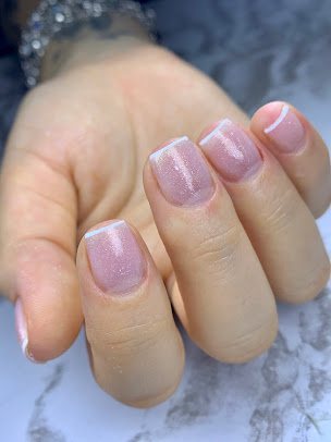Karolaine Martins nails designer: unhas em Vila Sonia, Praia Grande (foto 3)