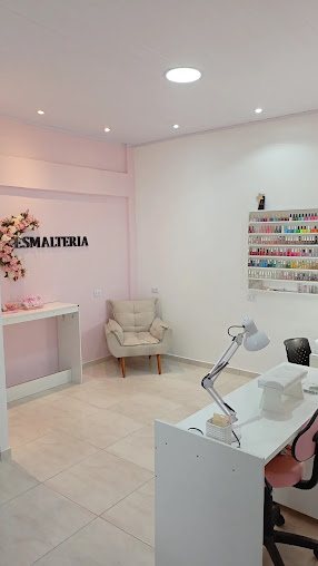 Esmalteria Jéssica Xavier: unhas em Jardim Rio Branco, São Vicente (foto 2)