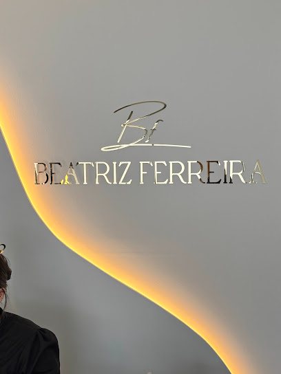 Studio Bea Ferreira: salão de beleza em Parque das Bandeiras, São Vicente (foto 2)