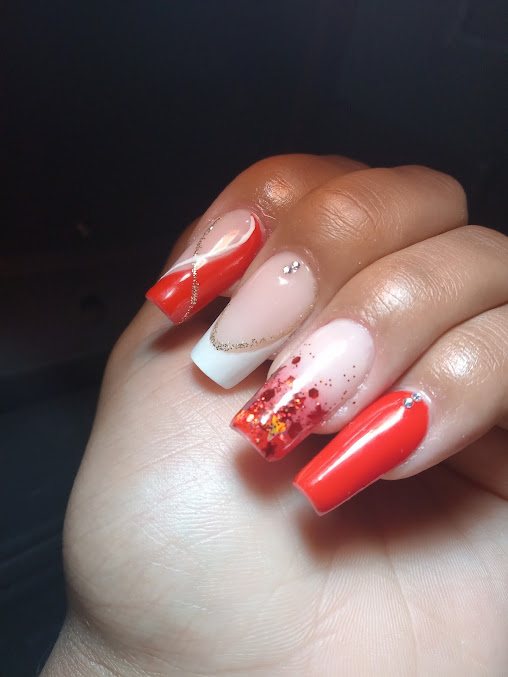 Unhas Acrílicas por Bia Lapoint: unhas em Tupiry, Praia Grande