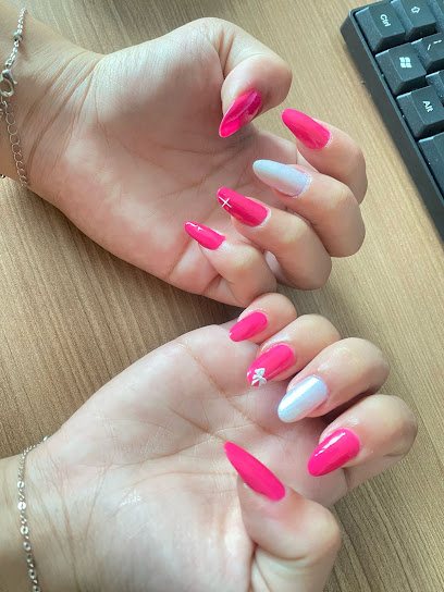 Studio Júlia Ferretti: unhas em Vilamar, Praia Grande (foto 2)