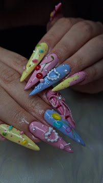 Mel Brejk: unhas em Boqueirão, Praia Grande (foto 2)