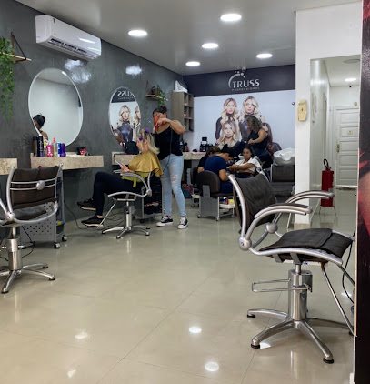 Inove coiffeur: cabelo em Boqueirão, Praia Grande