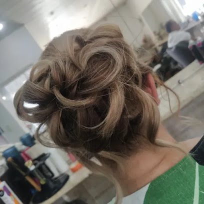 Cabeleireira Angélica Damasco: cabelo em Jardim Independencia, São Vicente