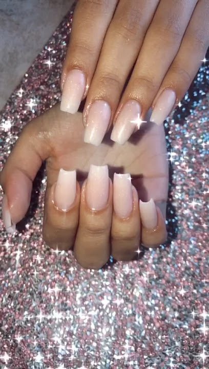 Pink Nail Art: unhas em Gloria, Praia Grande