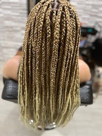 Studio Katia Chris trancista: cabelo em Vila Cascatinha, São Vicente