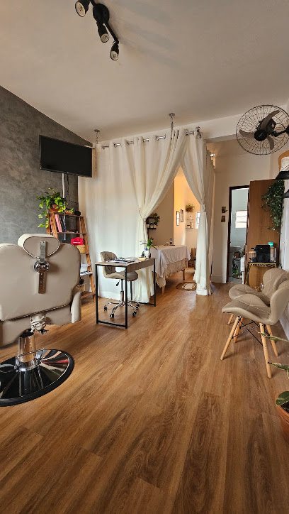 Roseli Goes Terapeuta Capilar Integrativa e Estética: estética em Conjunto Residencial Humaitá, São Vicente