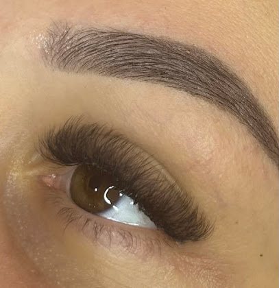 Emilin Santiago Lash Designer: cílios em Tupiry, Praia Grande