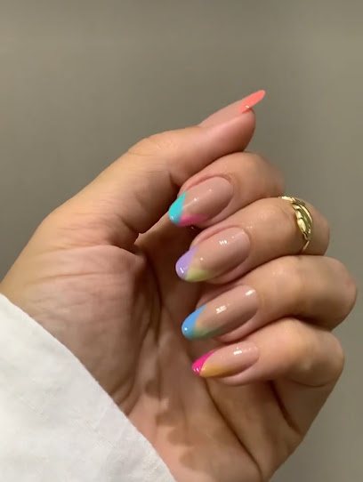 Aline Ribeiro: unhas em Itararé, São Vicente