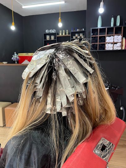 Salão barbearia e bronzeamento "armani": salão de beleza em Quietude, Praia Grande