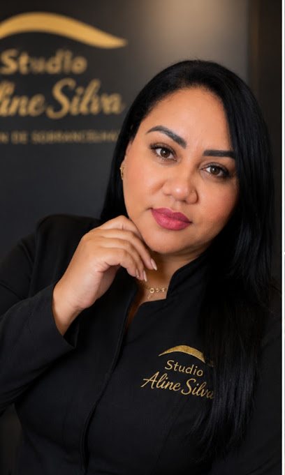 Studio Aline Silva designer de unhas e sobrancelhas: salão de beleza em Parque das Bandeiras, São Vicente
