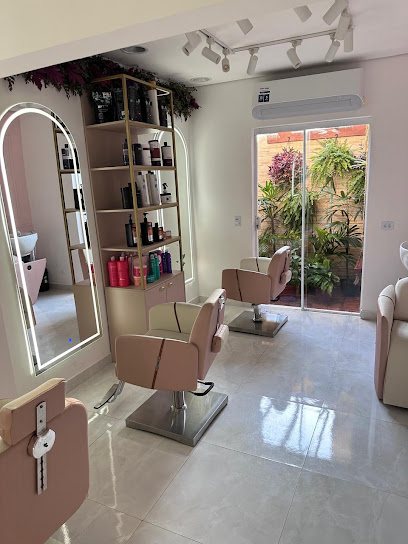 Studio Talita Gonçalves: salão de beleza em Quietude, Praia Grande