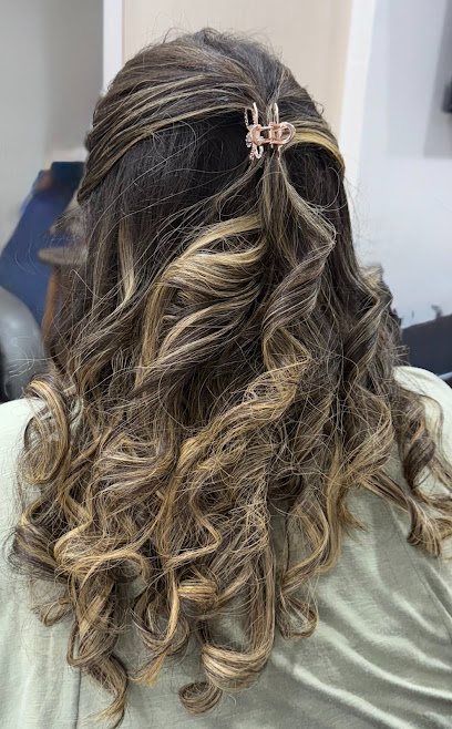 Bels Coiffeur: cabelo em Jardim Independencia, São Vicente