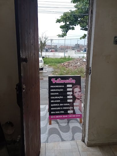 Luh coiffer: salão de beleza em Vila Jockei Clube, São Vicente